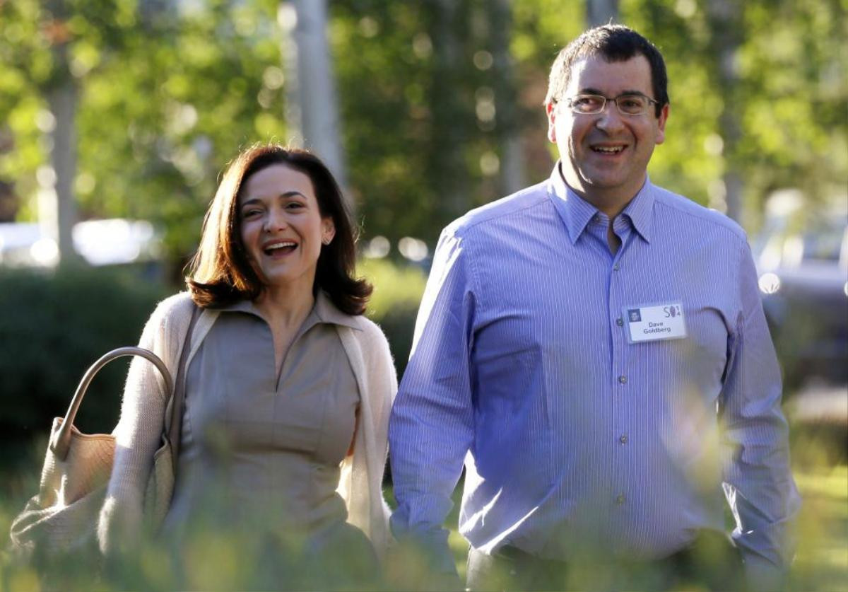 Sheryl Sandberg, COO of Facebook, and her late husband David Goldberg, are part of The Giving Pledge. REUTERS/Rick Wilking