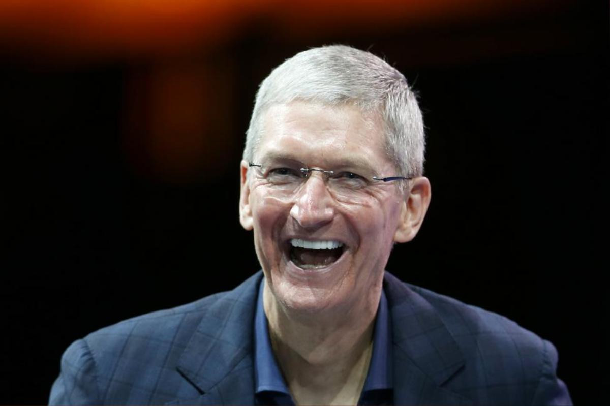 Fortune magazine cited Apple CEO Tim Cook as saying he planned to donate his estimated $785 million fortune to charity - after paying for his 10-year-old nephew's college education. "You want to be the pebble in the pond that creates the ripples for change," Cook told the magazine. REUTERS/Lucy Nicholson