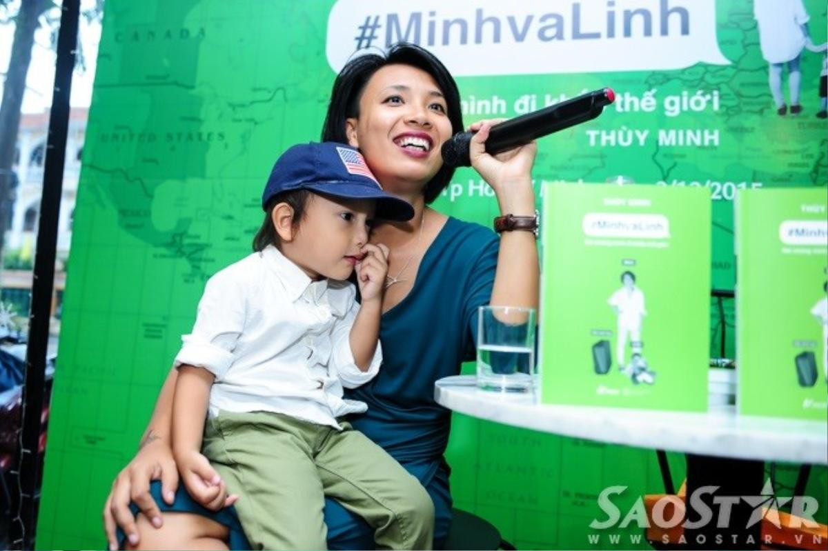 Thùy Minh và con trai Linh Hawkins.