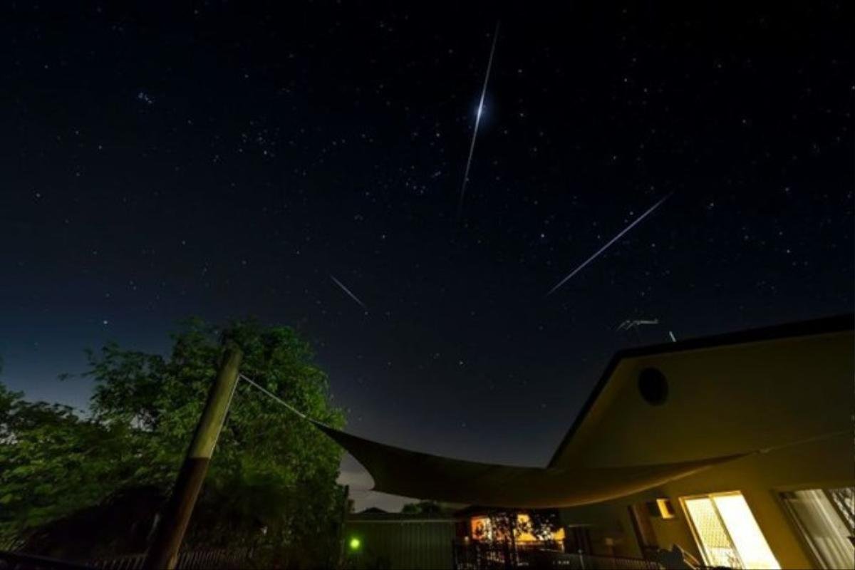 Khung cảnh tại thành phố Cairns, Australia đêm 14/12. Ở xứ chuột túi, mưa sao băng đạt đỉnh vào khoảng 2h30 ngày 15/12. Ảnh: ABC