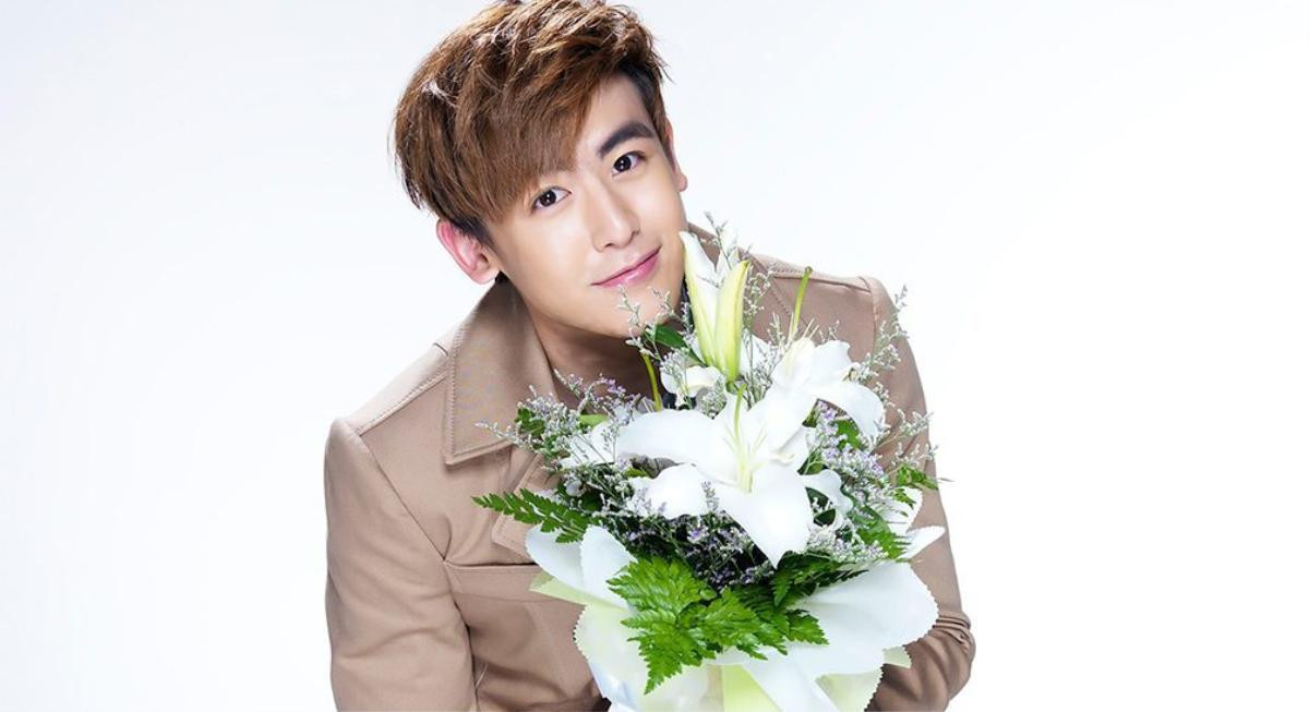 Sau Nichkhun, thành viên khác cùng nhóm 2PM là Taecyeon cũng lọt vào top 10 ở vị trí thứ 9. Trái ngược với Nichkhun, Taecyeon được mến mộ qua phong cách nam tính, lịch thiệp.