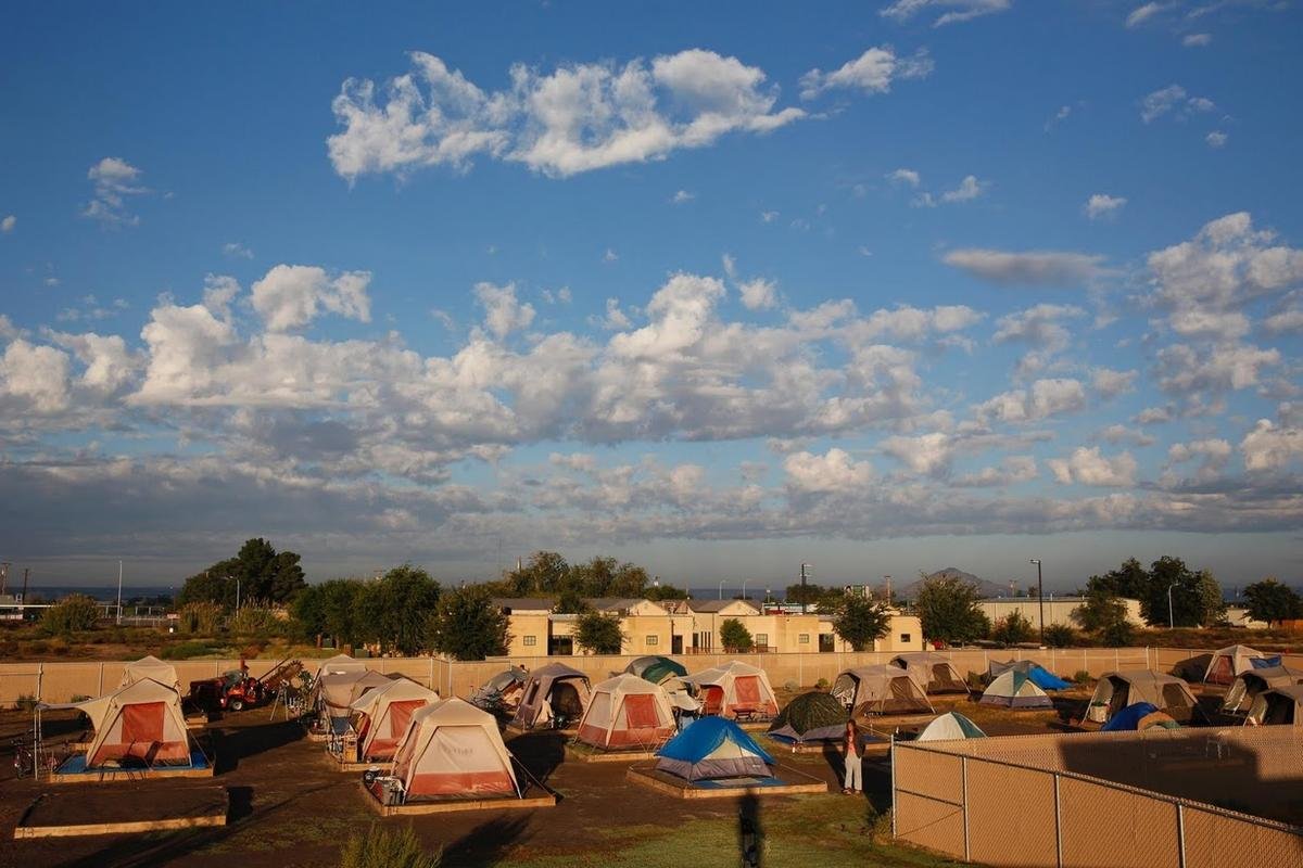 Một khu trại dành cho người vô gia cư ở New Mexico.