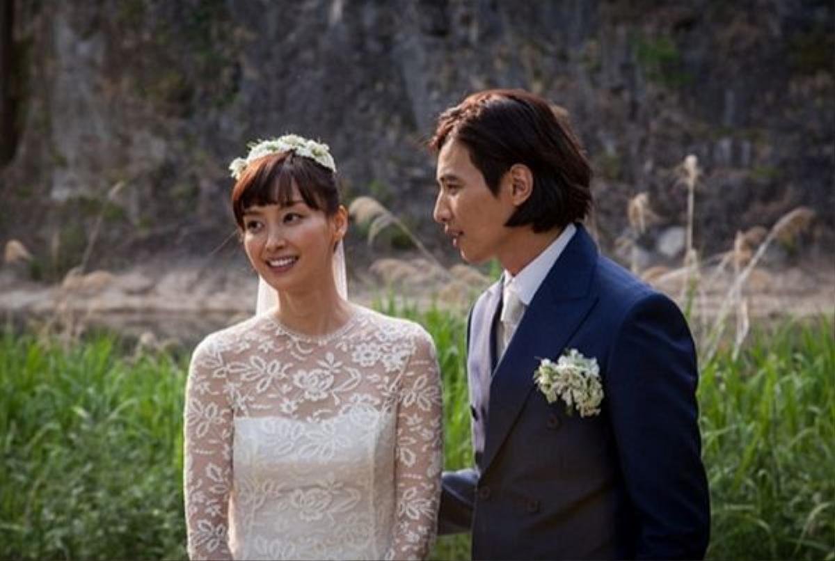 Won Bin và Lee Na Young trong đám cưới hồi tháng 5.