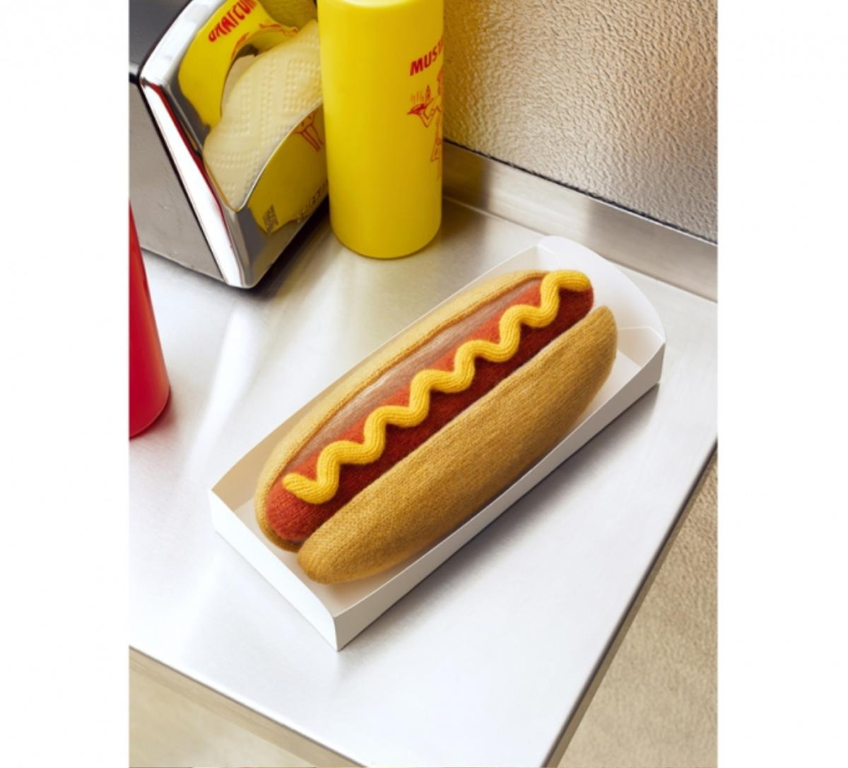 knitted_hotdog_860