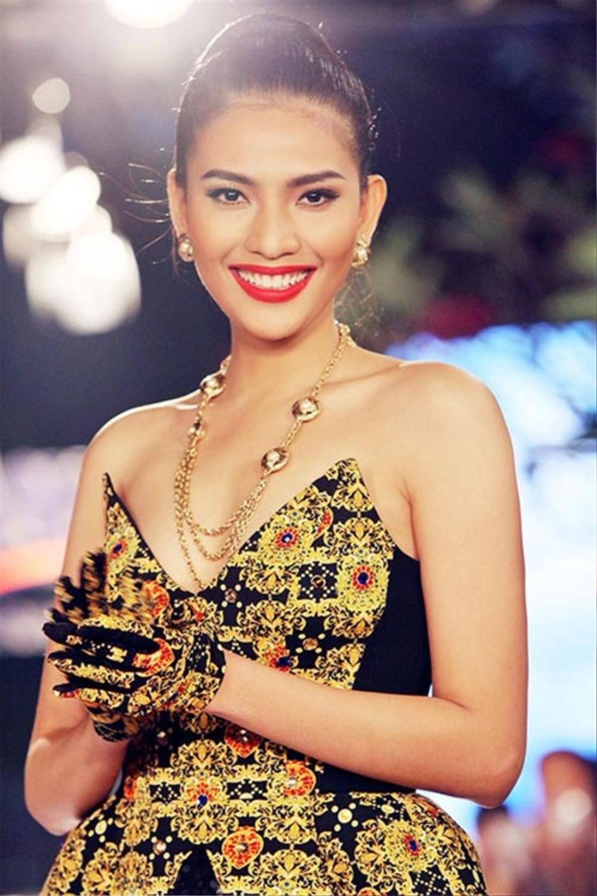 Truong Thi May (550 x 825)