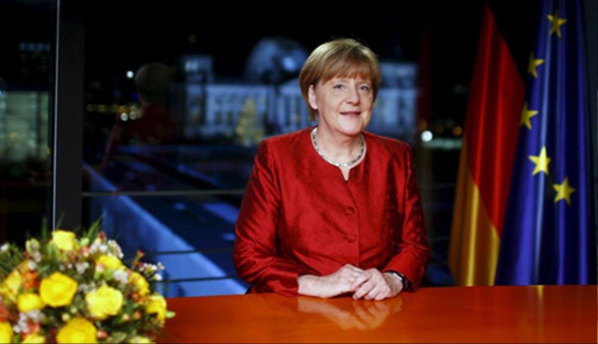 Thủ tướng Đức Angela Merkel ghi hình bài phát biểu gửi đến người dân trong nước khi sắp bước sang năm 2016.