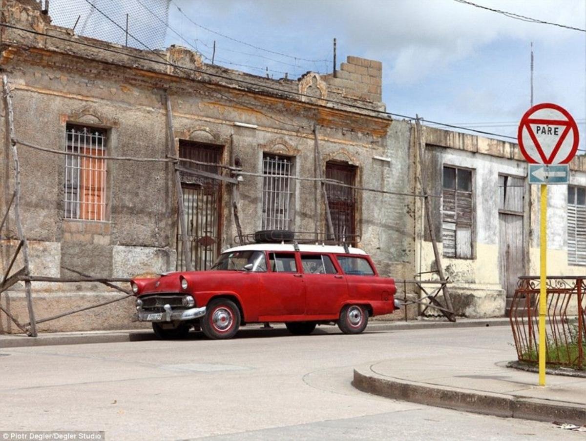 congvienkyJurachoxeotocoCuba-11