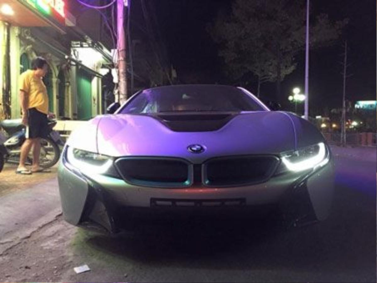 BMW-i81