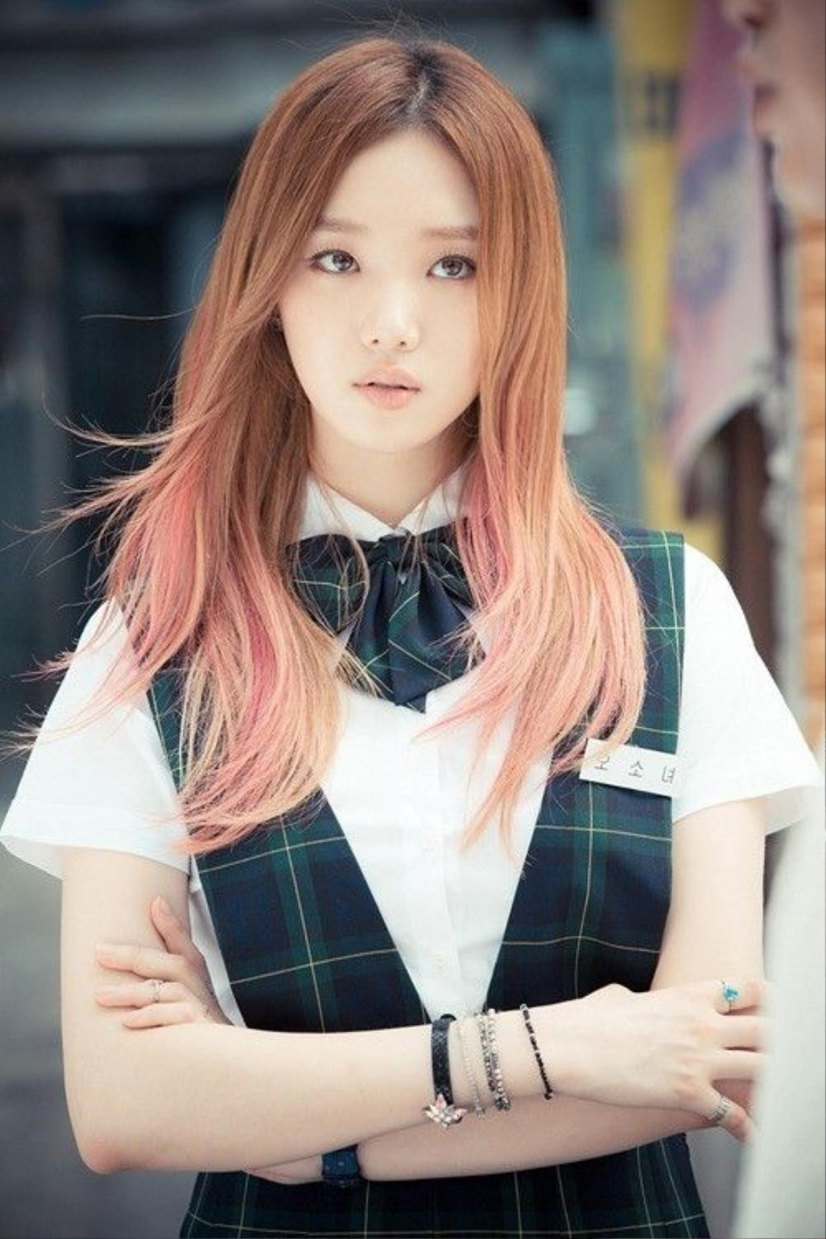 Lee Sung Kyung sở hữu gương mặt xinh đẹp, vóc dáng người mẫu cùng tiềm năng diễn xuất.