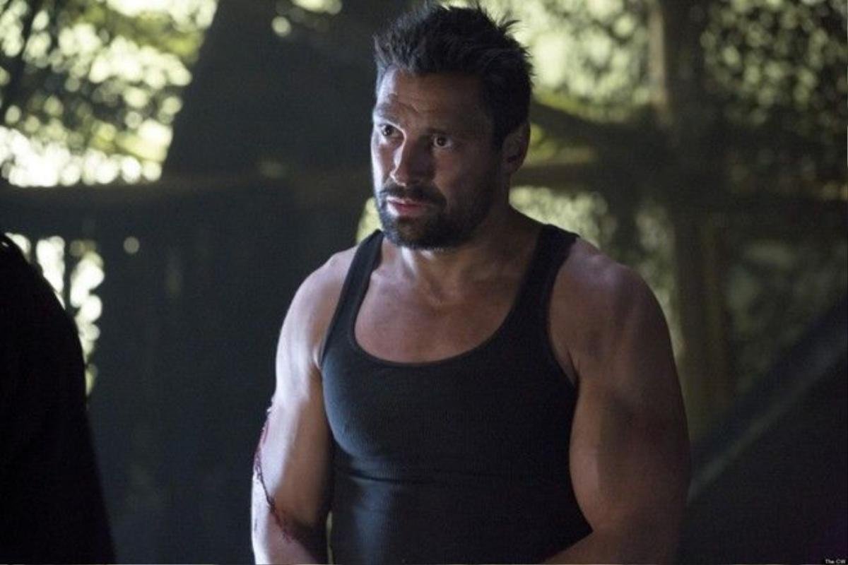 Arrow -- "The Odyssey" -- Image AR114c_9336b -- Pictured: Manu Bennett as Slade Wilson -- Photo: Jack Rowand/The CW -- © 2013 The CW Network. All Rights Reserved.