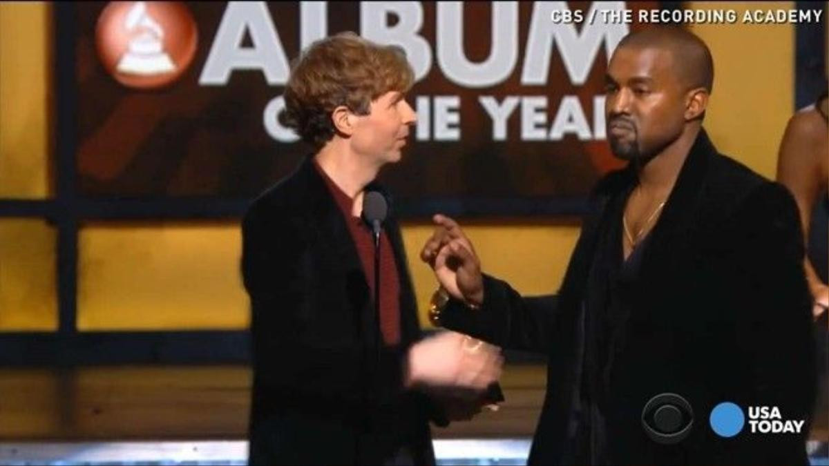 Kanye "hầm hố" với Beck trên sân khấu Grammy 2015