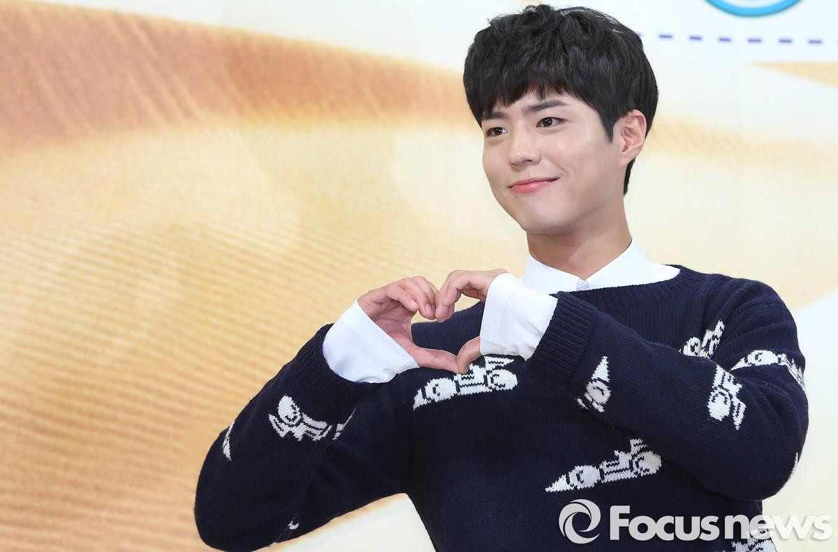 Park Bo Gum đắt show quảng cáo và dự sự kiện sau thành công của Reply 1988.