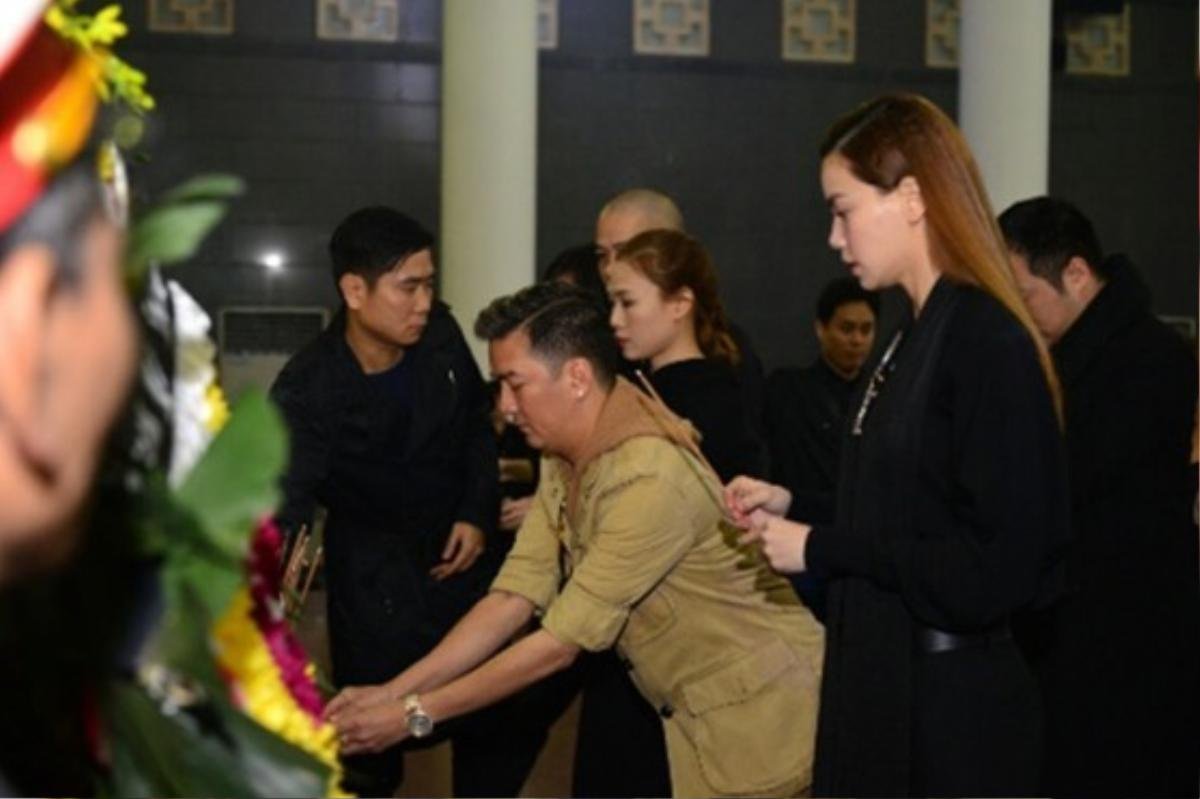 Mr. Đàm là người đi cùng Hà Hồ nên anh đã lên tiếng "giải oan" cho đàn em.