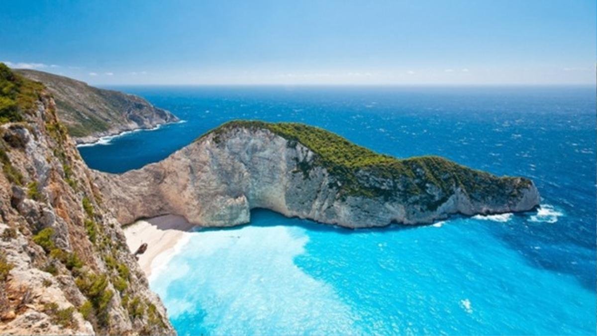 Toàn cảnh hòn đảo Zakynthos.