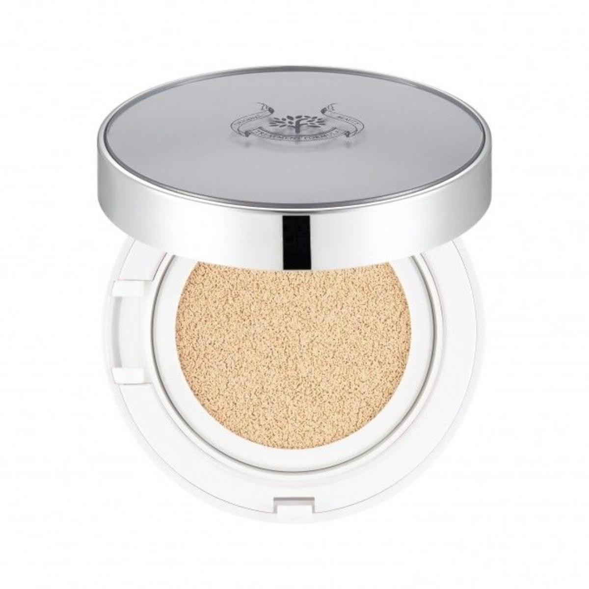 CC ULTRA MOIST CUSHION SPF50+ PA+++ nhà The Face Shop luôn là sản phẩm bán cháy hàng nhất, với giá giao động khoảng 400k cho một sản phẩm, phấn nước CC giúp duy trì lớp nền trang điểm tươi sáng tự nhiên suốt cả ngày.