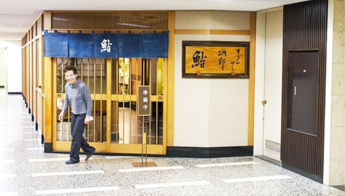 Nhà hàng Sukiyabashi Jiro toạ lạc tại tầng hầm của một toà nhà cao tầng