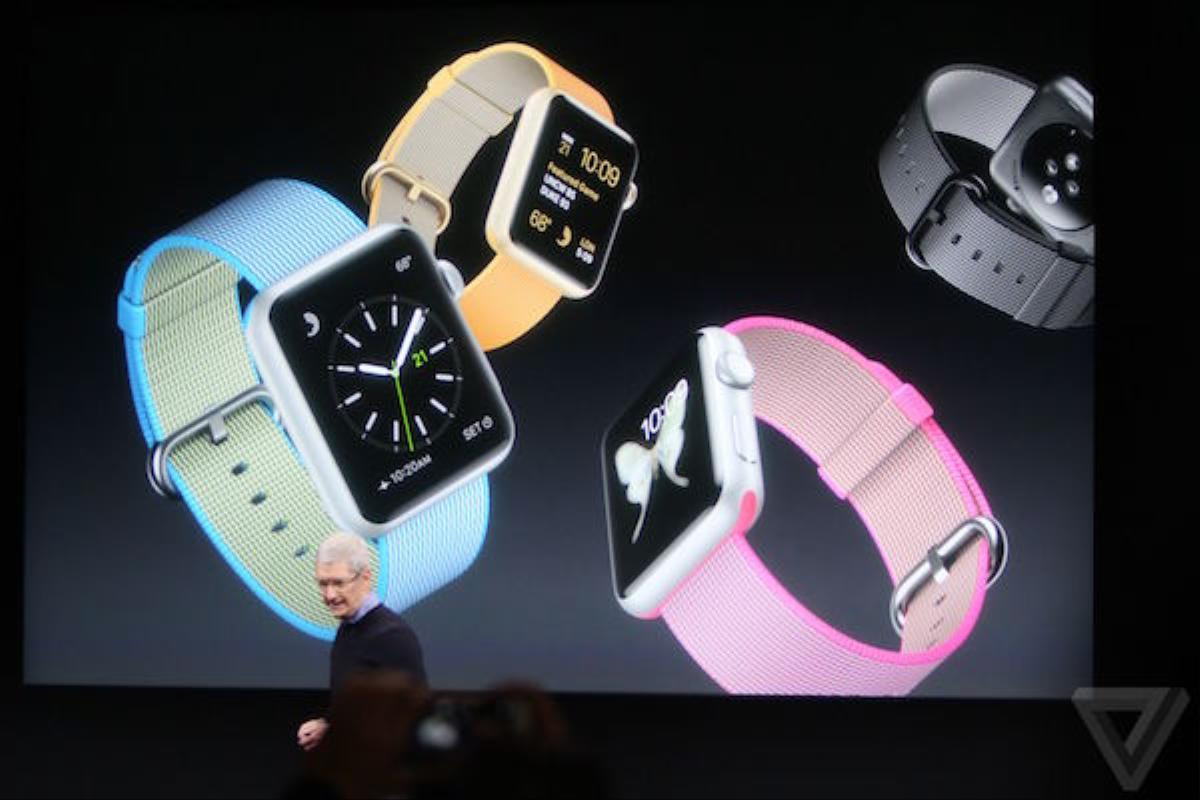 Apple giảm giá Apple Watch chỉ còn 299 USD, công bố thêm các màu dây mới.