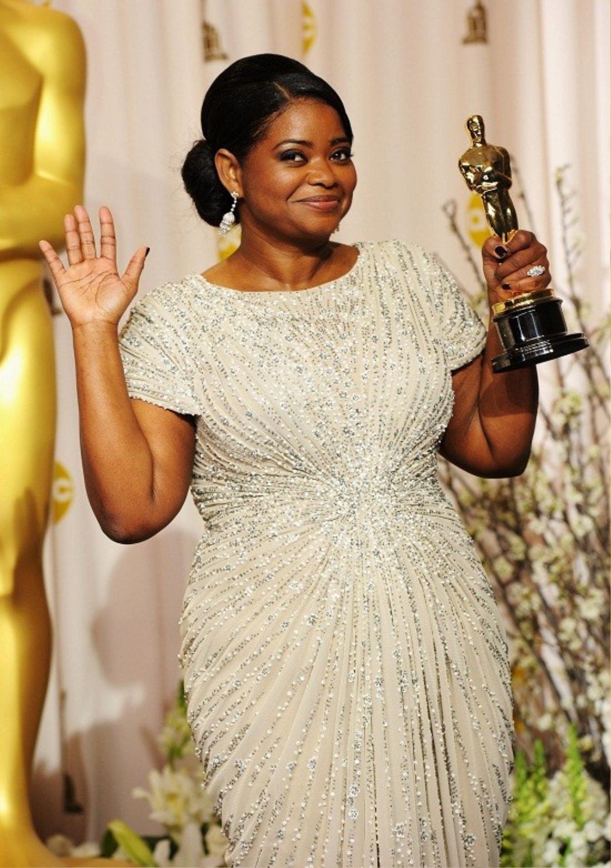 HOLLYWOOD, CA - FEBRUARY 26: Actress Octavia Spencer, winner of the Best Supporting Actress Award for 'The Help,' poses in the press room at the 84th Annual Academy Awards held at the Hollywood & Highland Center on February 26, 2012 in Hollywood, California. (Photo by Jason Merritt/Getty Images)