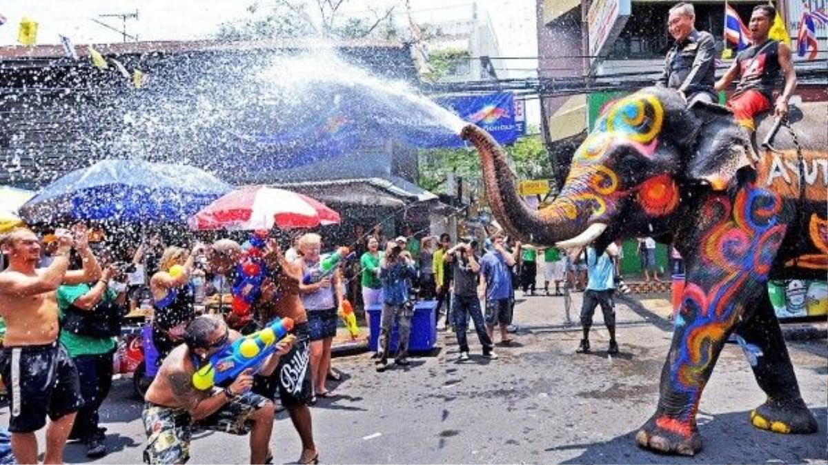 1603023doisongsongkran