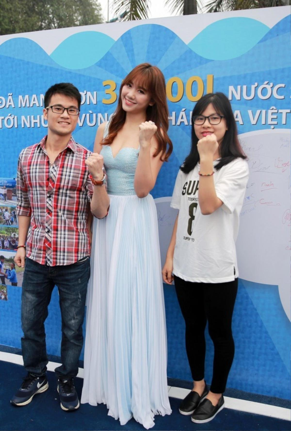 Hari Won cùng Đại sứ nước 2015 chung tay cam kết tiết kiệm nước sạch