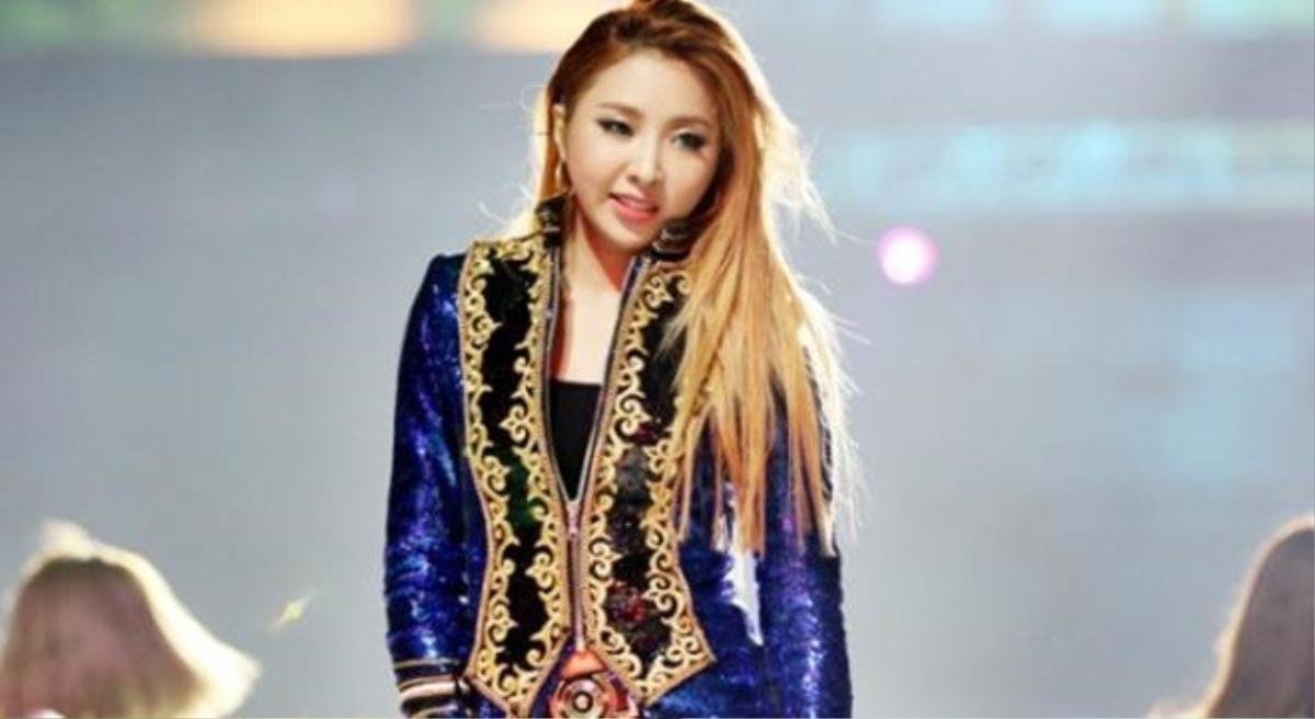 Minzy-2NE1-1