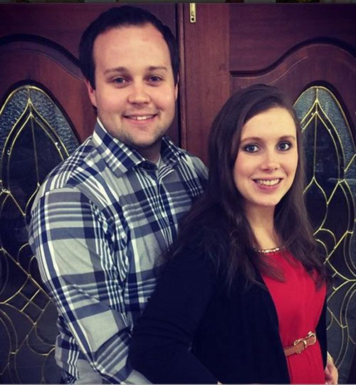 Josh Duggar cùng một cô em gái của mình.