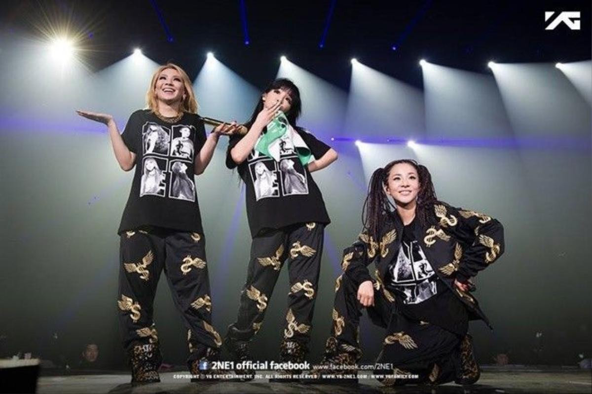 CL, Bom, Sandara