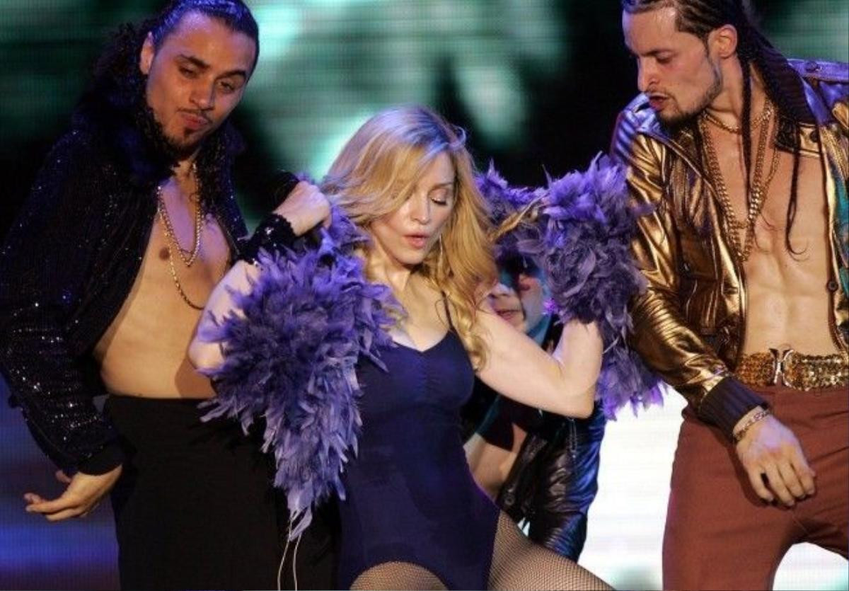 'Nữ hoàng nhạc Pop' Madonna chắc chắn cũng không thể bỏ lỡ sự kiện âm nhạc lớn này. (Coachella 2006) 