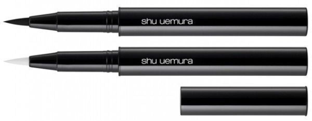 Để sở hữu ánh nhìn tự nhiên như Rian bí quyết của bạn là phải có eyeliner thực sắc và mảnh, kẻ mắt của Shu Uemura là sản phẩm hoàn toàn tinh tế dành cho kiểu kẻ này.