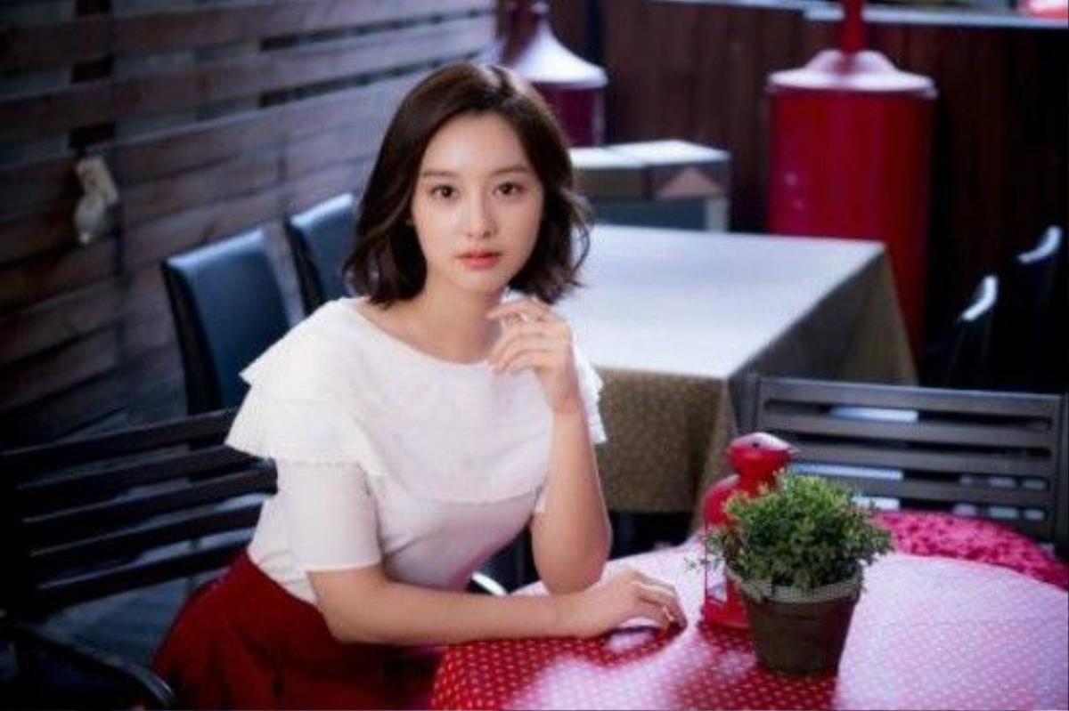 Kim Ji Won nhờ Hậu duệ mặt trời cũng có tên trong Top.