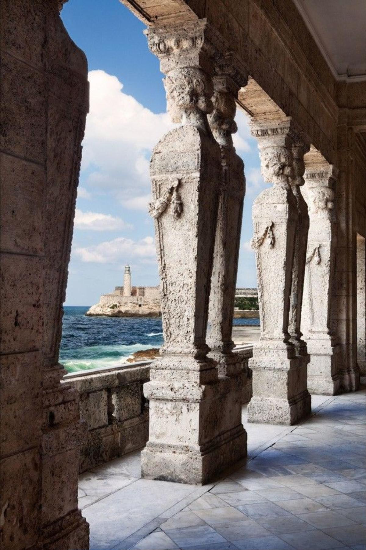 Havana, Cuba. © Brent Winebrenner