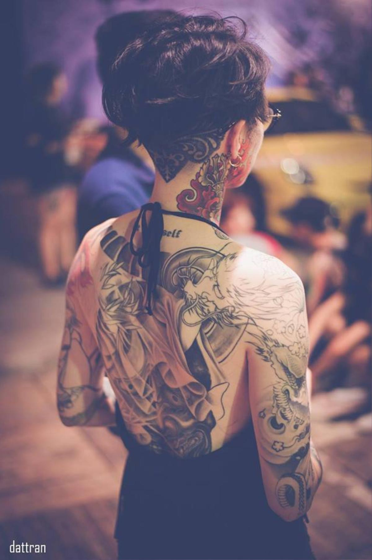 Trần Hồng Diệu Mai là cái tên thứ hai sau Lee Zin sở hữu hình xăm lớn khá chất trong giới Tattoo.