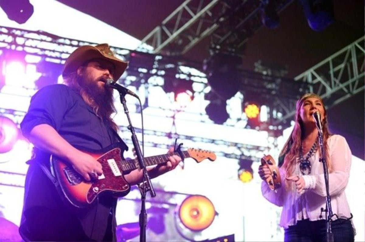 Chris Stapleton mang nhạc đồng quê trở lại sân khấu Coachella.