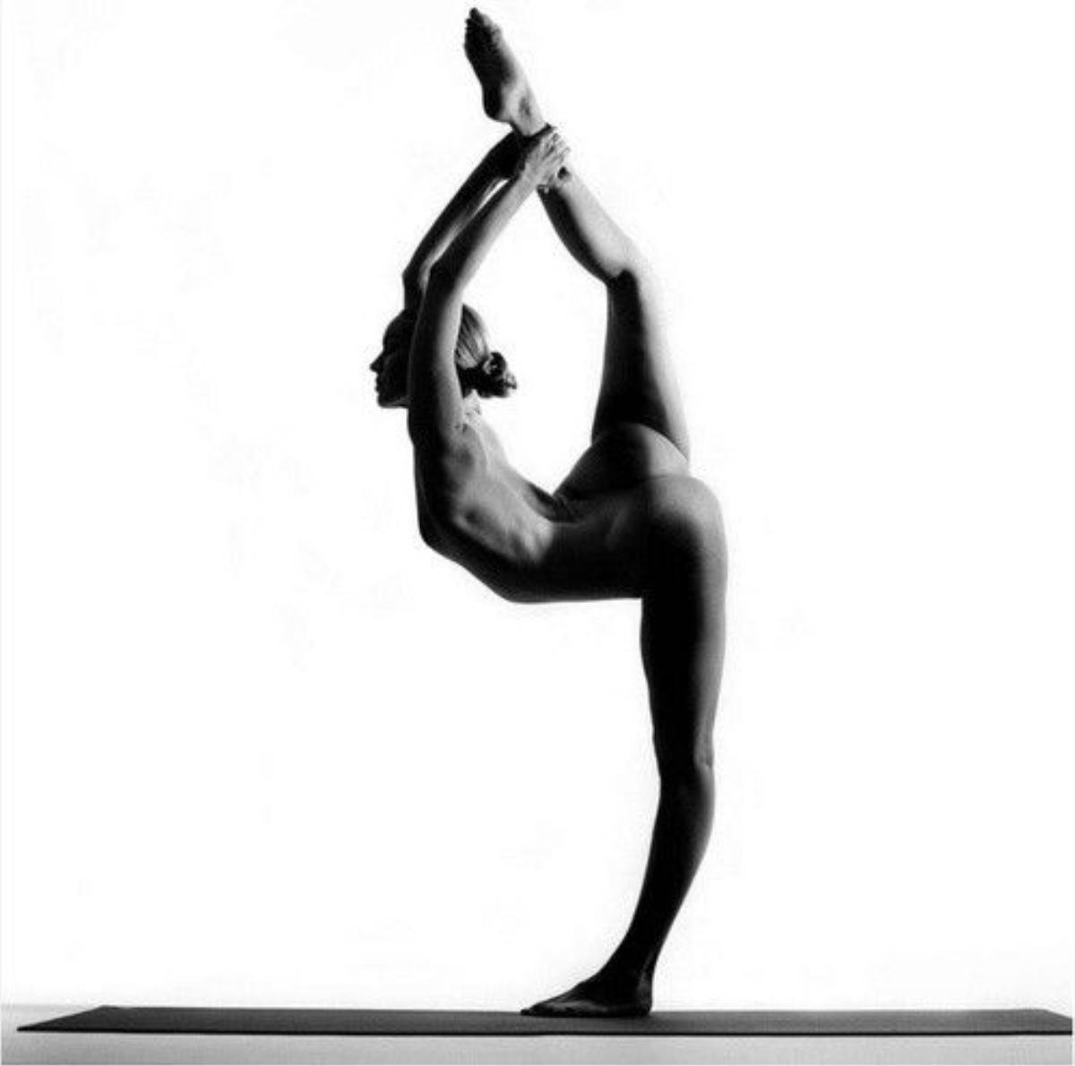 nudeyoga (7)