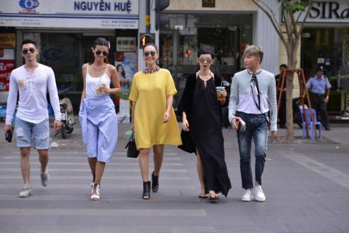 Xuân Lan, Diễm My, Lê Minh Ngọc cùng loạt sao Việt xuống đường chụp ảnh streetstyle Ảnh 14