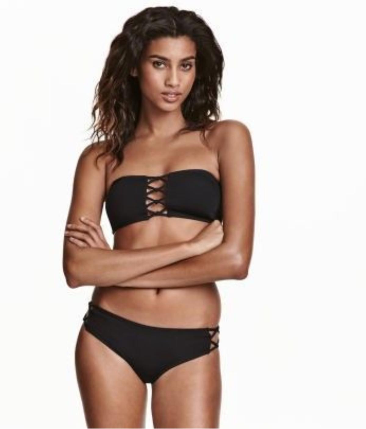 Bandeau Bikini là món đồ hot nhất trong BST lần này của H&M.