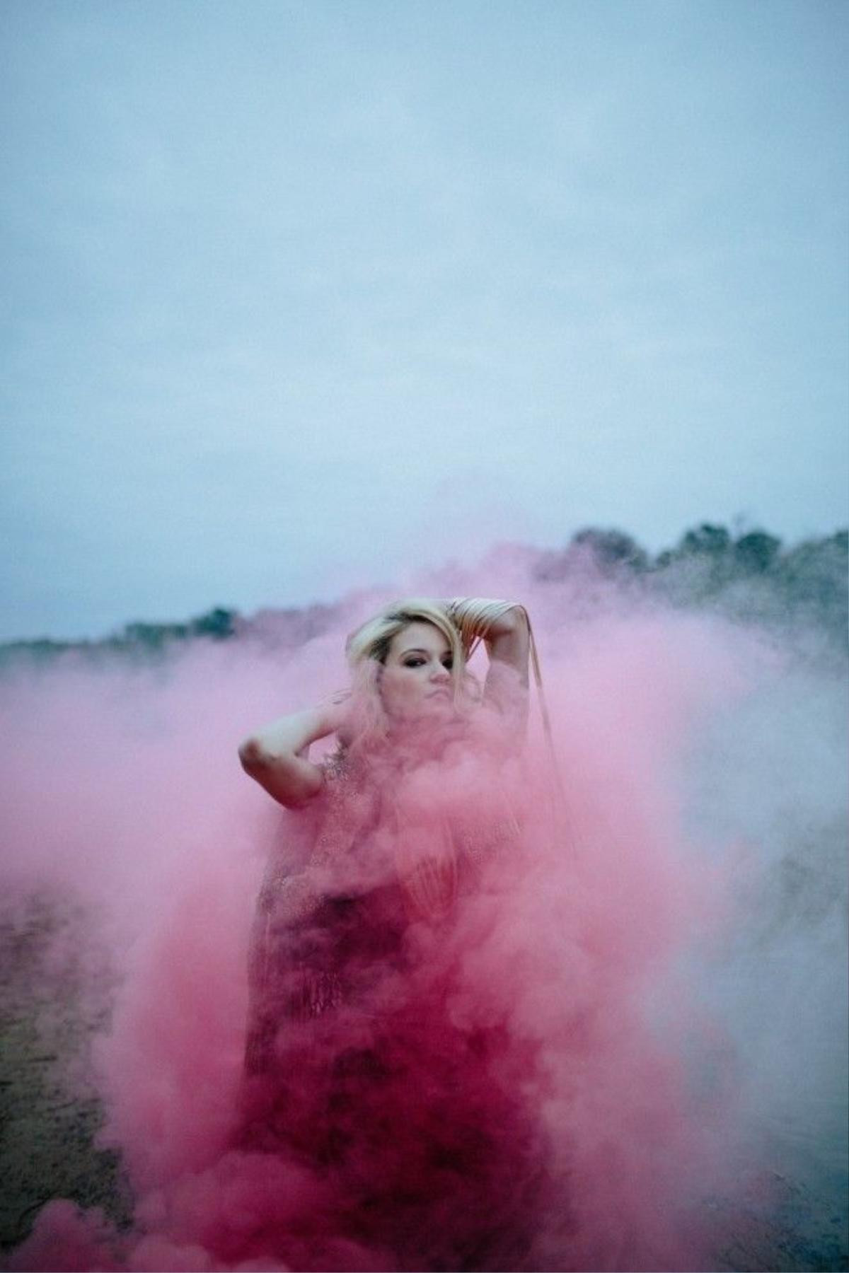 Velvet_Dust_Smoke_Editorial_003