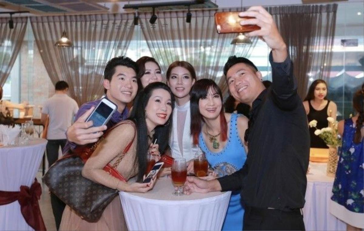 Các diễn viên selfie (6)