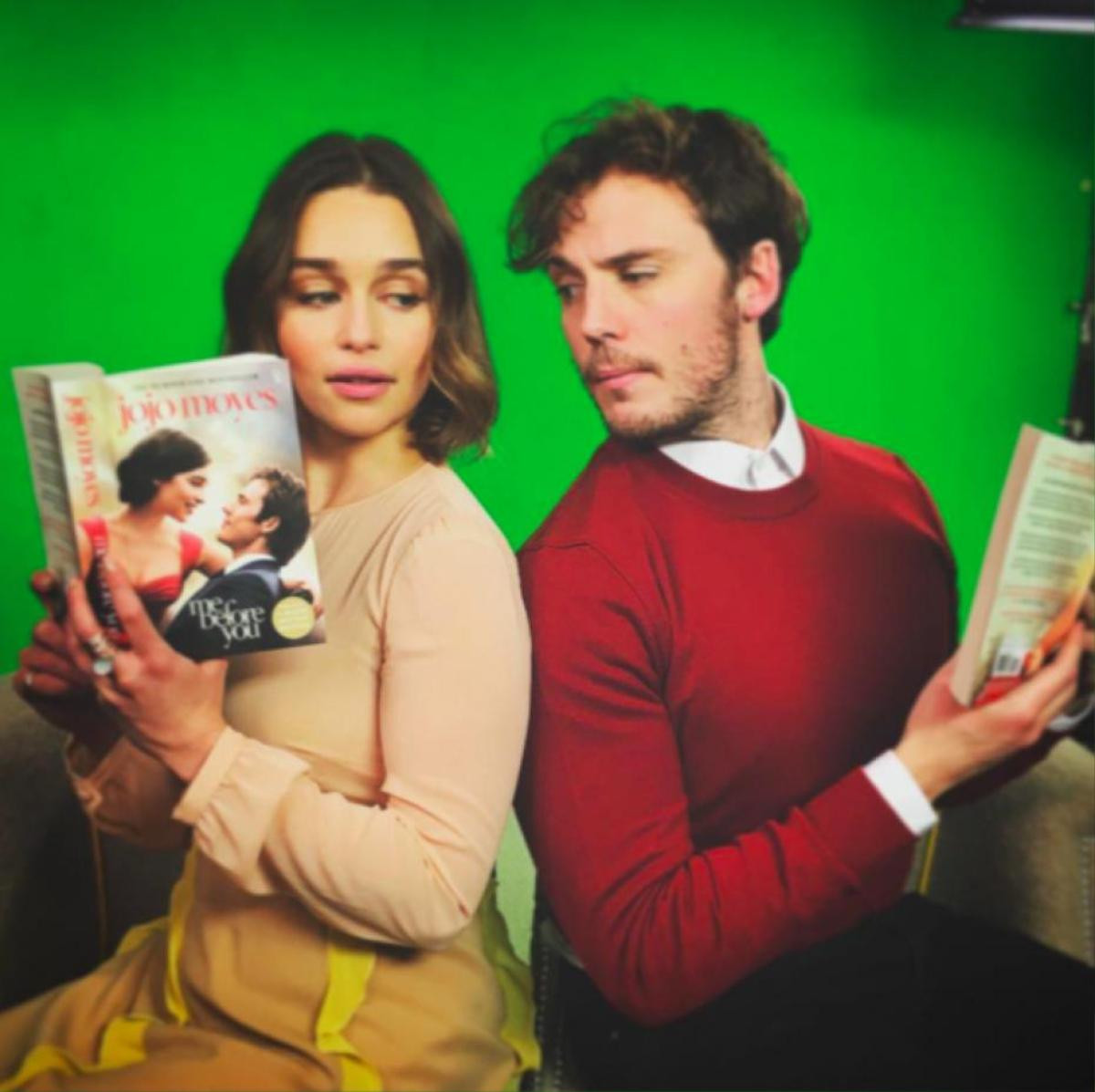 emilia-clarke-sam-claflin-complices-pour