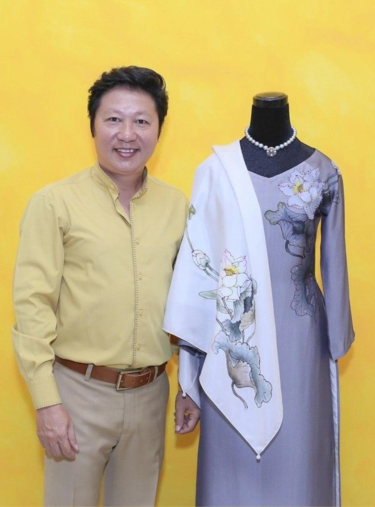 Nha thiet ke si hoang va mau ao dai_1