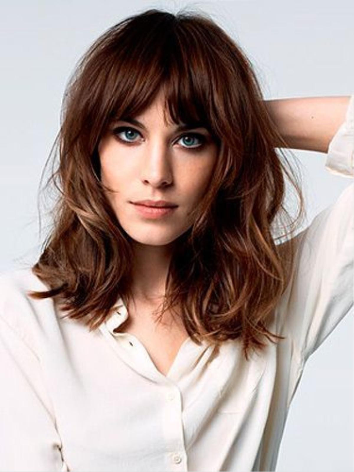 Messy hair chính là vũ khí bí mật giúp fashion icon Alexa Chung khiến mọi người yêu thích cô.