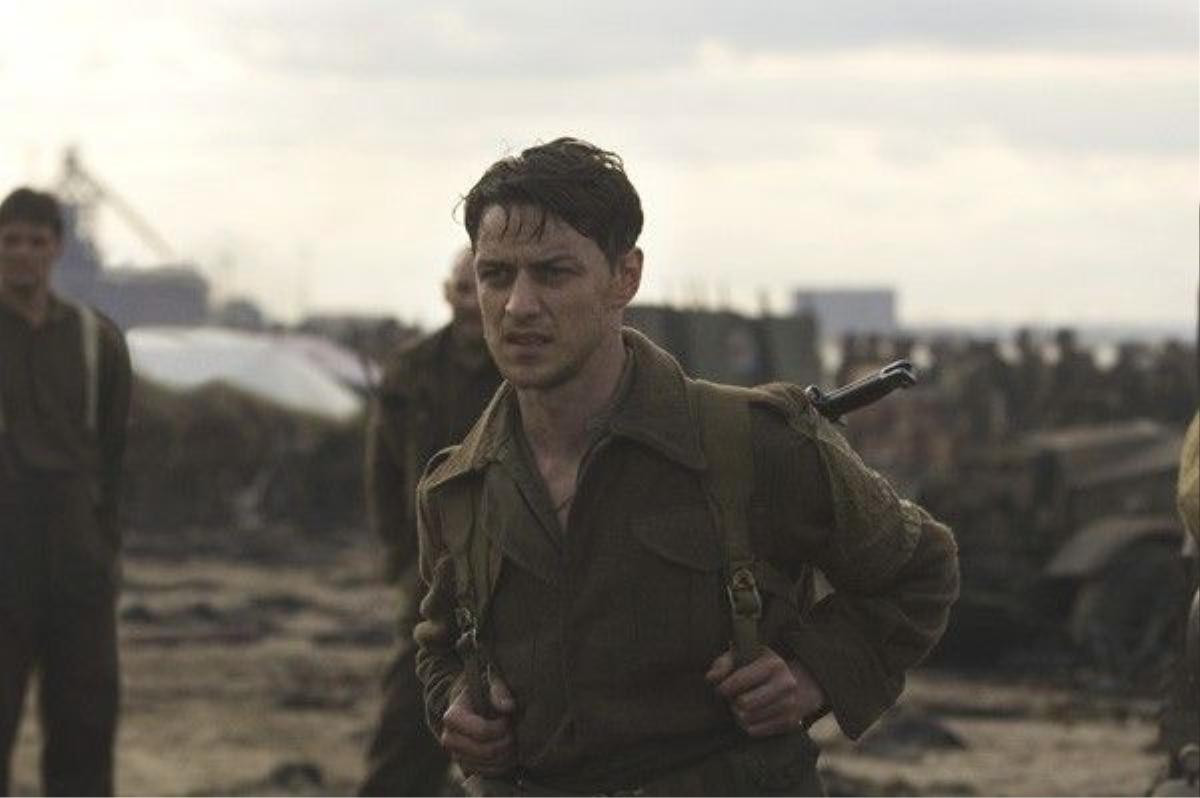 James McAvoy trong phim Atonement.