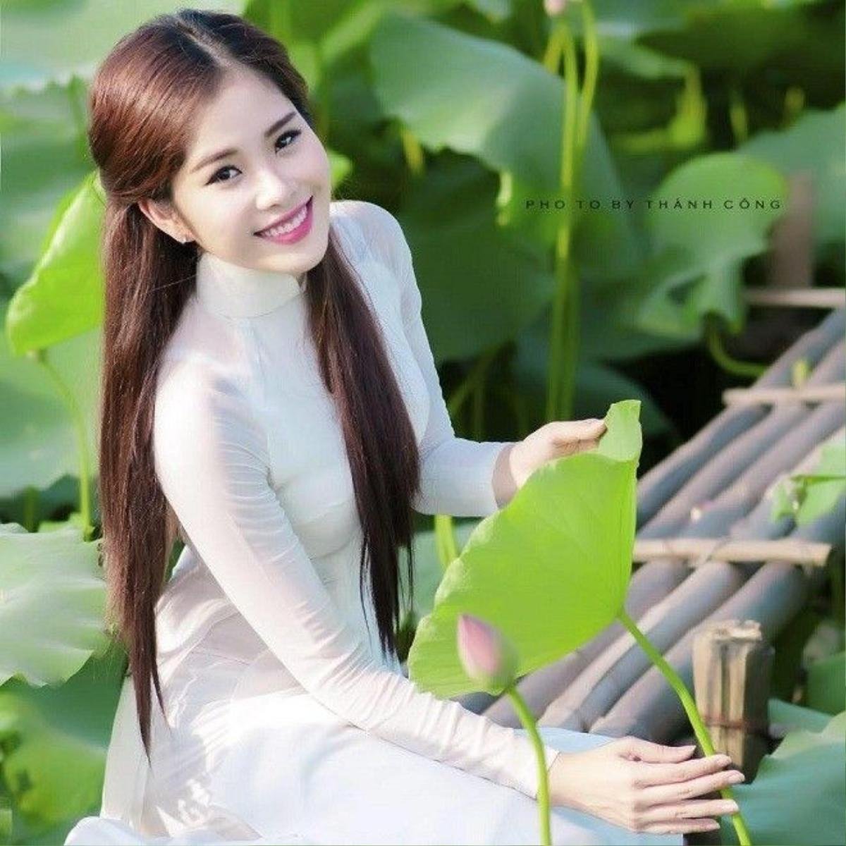 Nam Em giống Thu Thảo ở đường nét thanh tú, dịu dàng trên gương mặt.