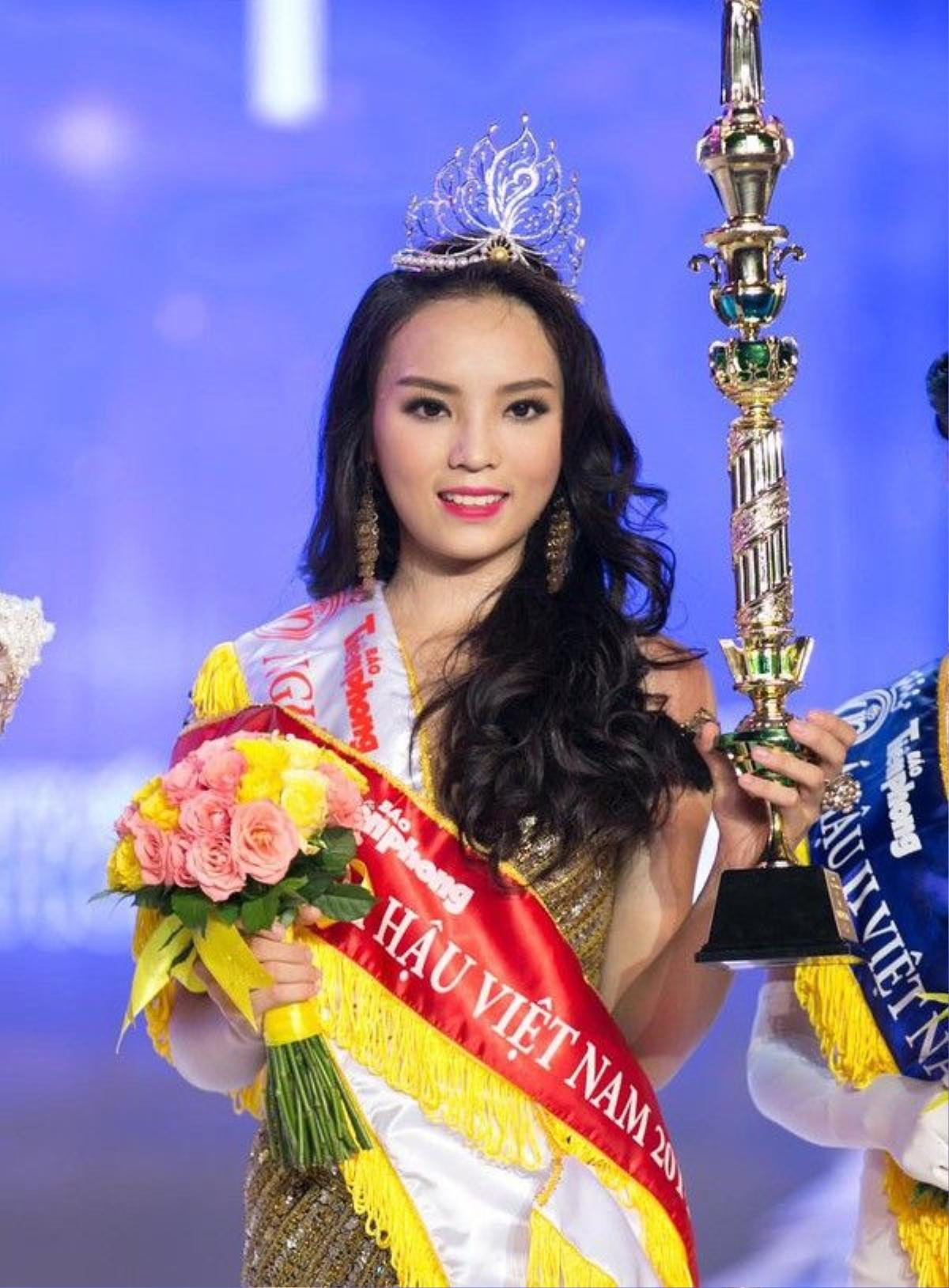 Thời điểm mới đăng quang Hoa hậu Việt Nam 2014, Kỳ Duyên bị nhiều người nhận xét nhan sắc kém xinh so với Á hậu Huyền My, nhưng phía hoa hậu cho rằng hình ảnh khi đó là lỗi trang điểm. Những hình ảnh trong quá khứ của Kỳ Duyên cũng liên tục bị cư dân mạng “đào bới".