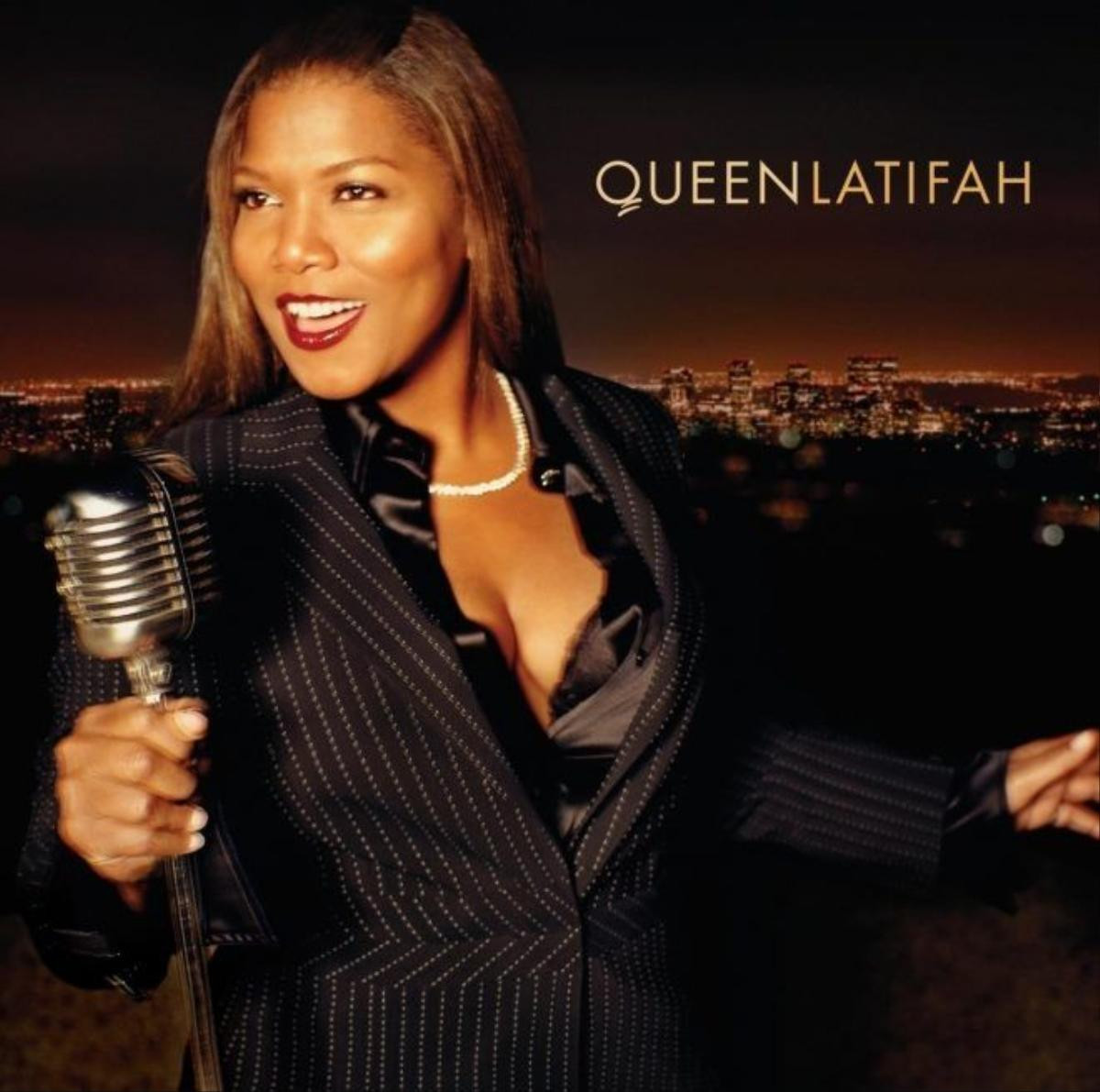 Trái tim của Queen Latifah tan vỡ vì thảm kịch xảy ra ở Orlando. Nhưng cô vẫn vững vàng: "Tất cả chúng ta là 1. Ngươi động tới 1 người cũng là động tới tất cả chúng ta. Tự do vẫn chưa đến hoàn toàn. Hãy mạnh mẽ lên nào nước Mỹ."