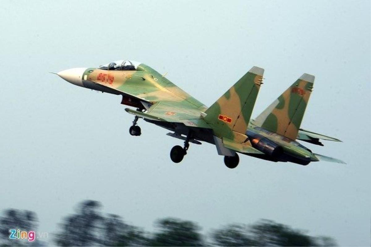 Tìm kiếm máy bay Su-30 mất tích trên biển Nghệ An Ảnh 1