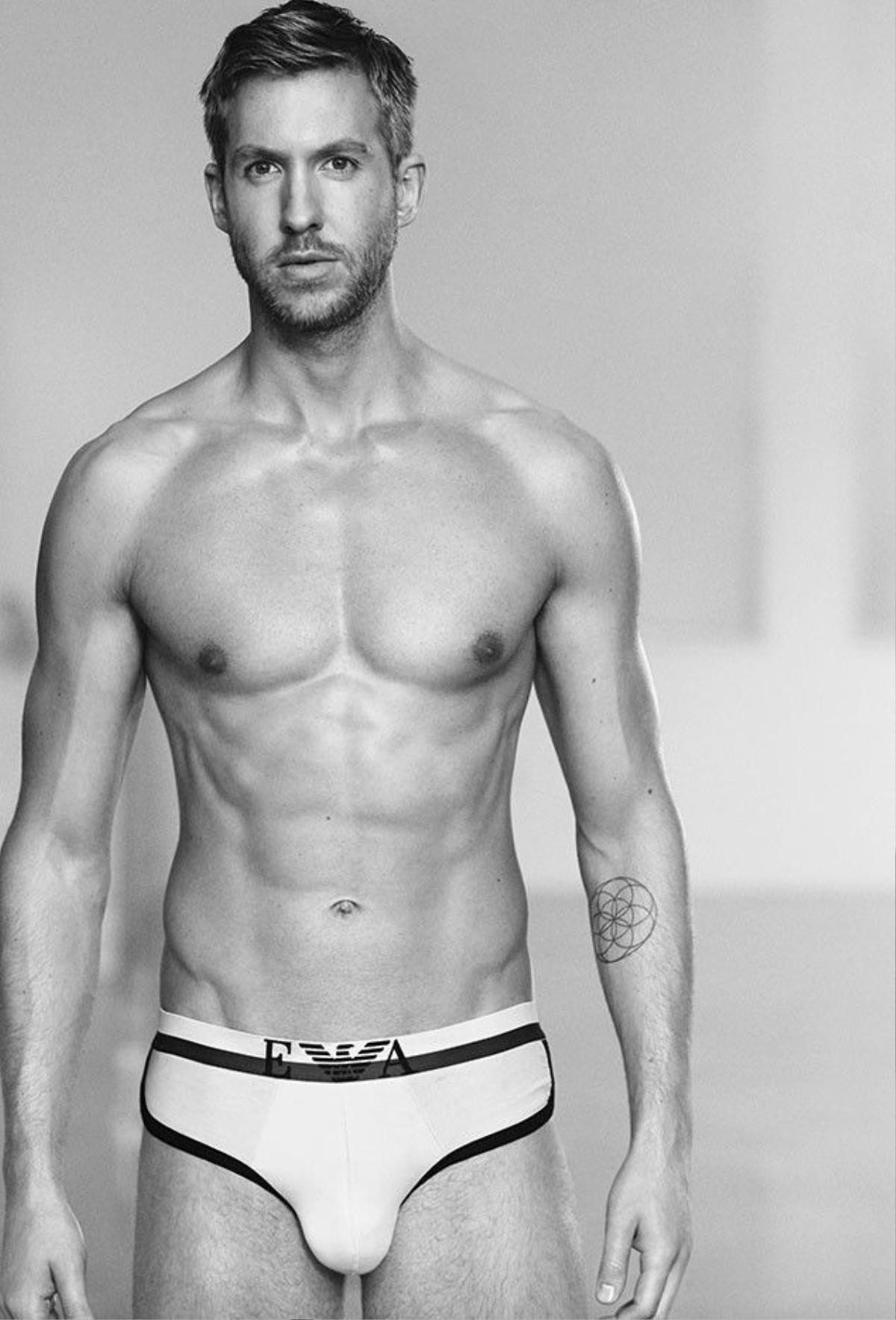 rs_634x934-150218085005-634.Calvin-Harris-EMPORIO-ARMANI-Underwear-JR5-21815