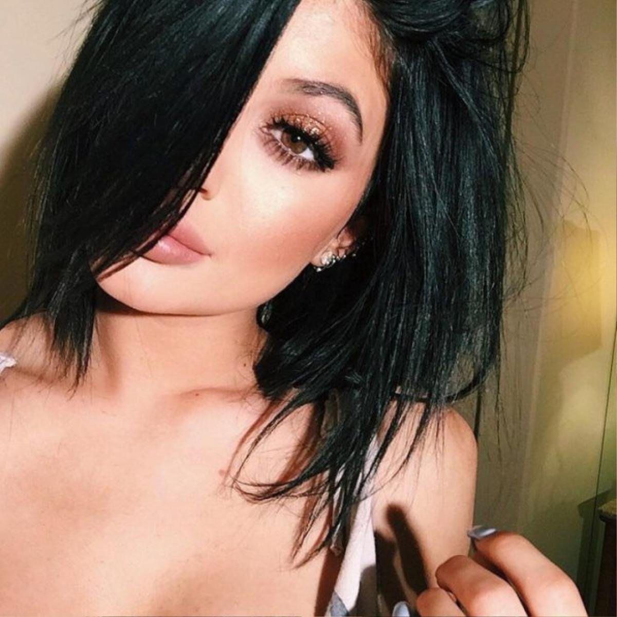 kylie-selfie9