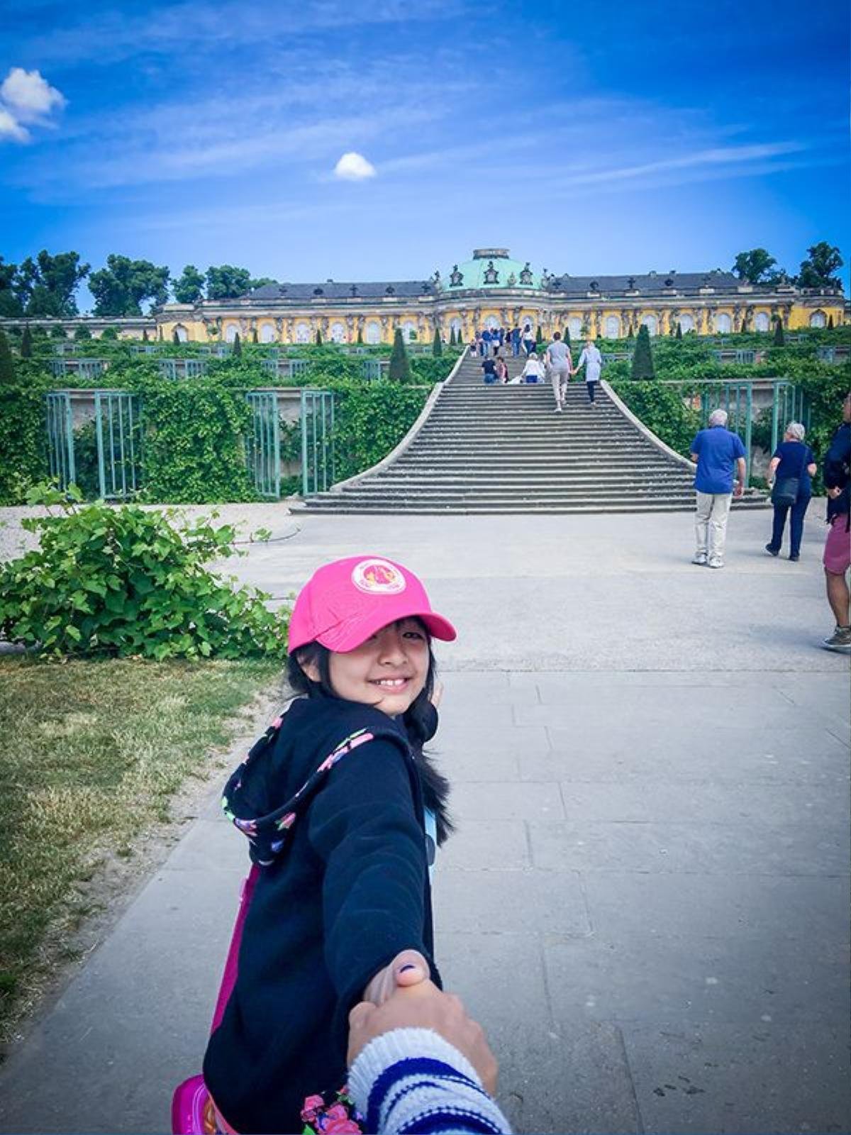 Hào hứng khám phá lâu đài Sanssouci.