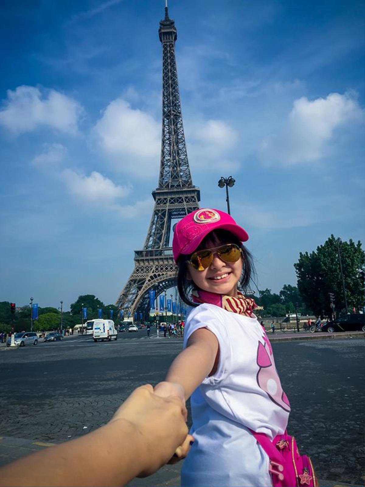 Đặt chân đến Pháp, bất cứ ai cũng không thể không đến tháp Eiffel.